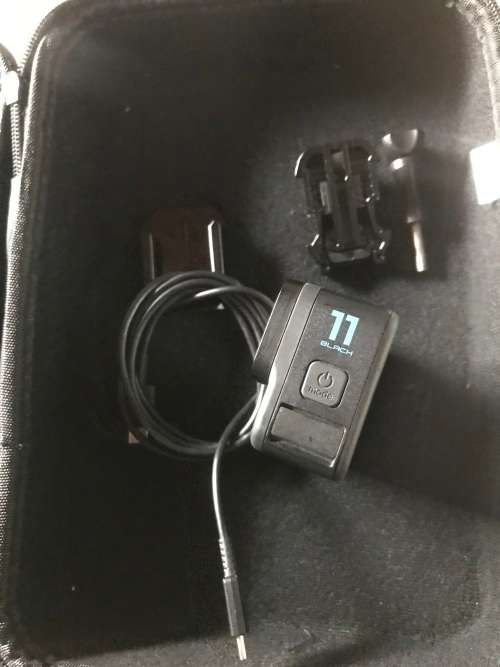 GoPro HERO11 Black |128 GB MEMORY CARD|USB CABLE | CARRY BAG | GOOD  CONDITION